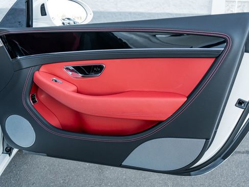 Used 2023 Bentley Continental GT Mulliner image 34