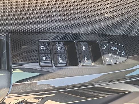 Used 2023 BMW 740i RWD image 17