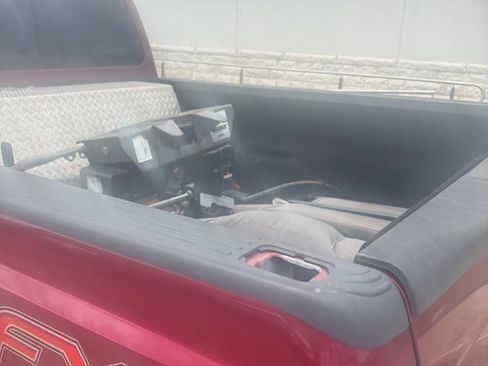 Used 2014 Ford F250 Lariat w/ Lariat Ultimate Package image 3