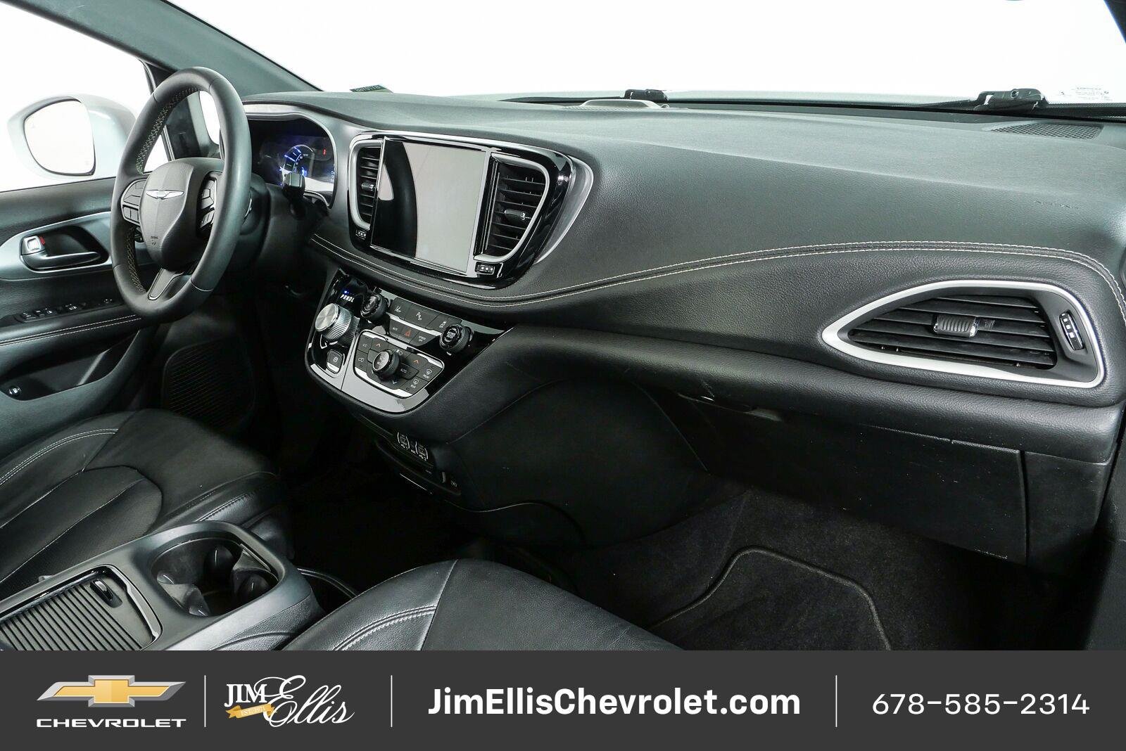 Used 2022 Chrysler Pacifica Touring-L w/ S Appearance Package FWD image 22