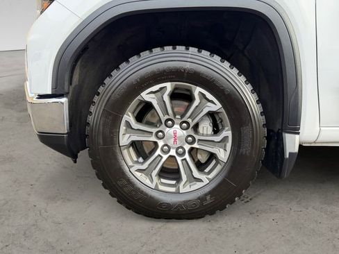Certified 2024 GMC Sierra 1500 SLE w/ Preferred Package AWD/4WD image 10