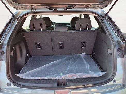 New 2027 Chevrolet Bolt LT w/ Comfort Package FWD image 5