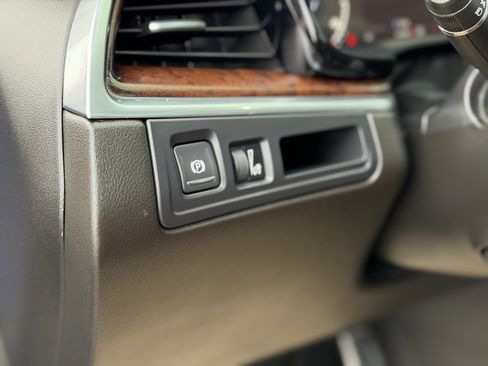 Used 2023 Cadillac XT5 Sportv image 24