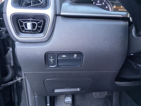 Used 2022 Kia Sorento S image 28