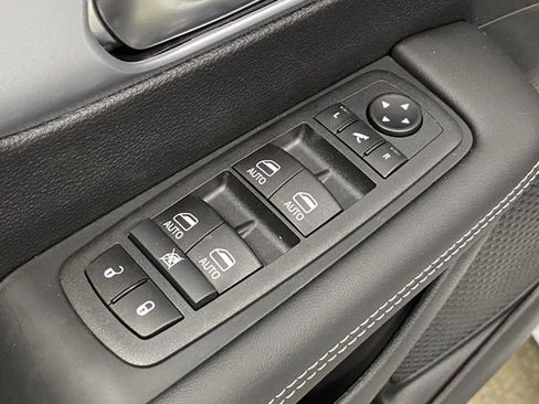 New 2026 Chrysler Pacifica Limited w/ S Appearance Package image 32