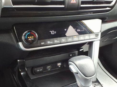 Used 2022 Kia Seltos SX image 16