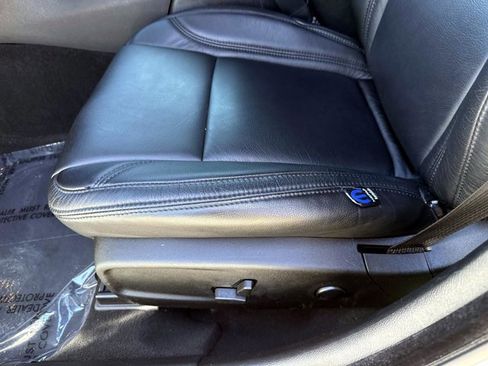 Used 2023 Dodge Charger SXT w/ Blacktop Package image 18