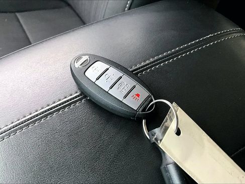 Used 2022 Nissan Sentra SV w/ Trunk Package FWD image 12