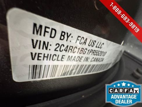 Used 2023 Chrysler Pacifica Touring-L image 28