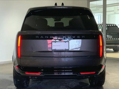 New 2026 Land Rover Range Rover SE image 4