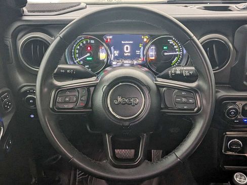 Used 2023 Jeep Wrangler Unlimited image 24