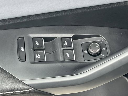 New 2025 Volkswagen Jetta SE image 18