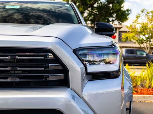 Certified 2026 Toyota 4Runner Platinum AWD/4WD image 4
