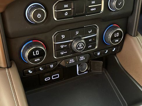Used 2021 Chevrolet Tahoe High Country RWD image 49