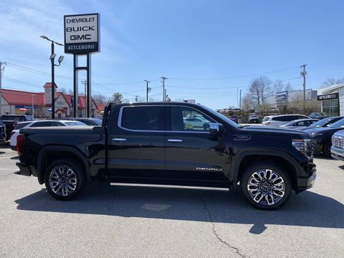 Used 2024 GMC Sierra 1500 Denali Ultimate AWD/4WD image 8