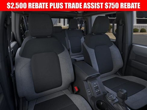 New 2025 Ford Bronco 4-Door image 10