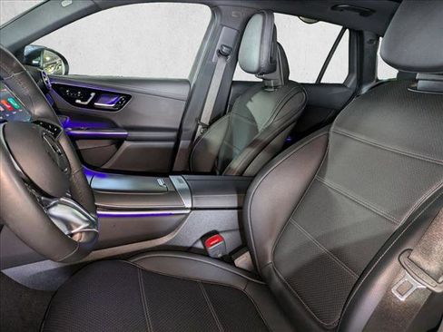 Certified 2025 Mercedes-Benz GLC 300 image 21