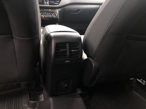 Used 2021 Ford Escape SE w/ Cold Weather Package image 11