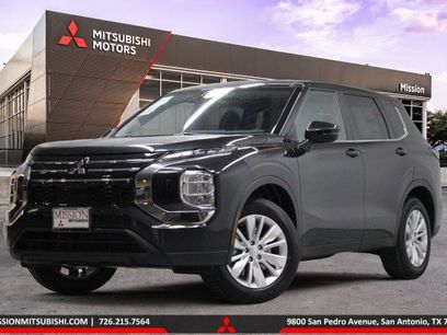 New 2025 Mitsubishi Outlander ES