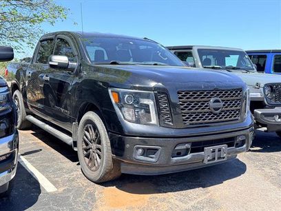 Used 2018 Nissan Titan SV w/ SV Convenience Package