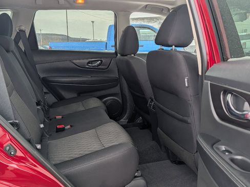 Used 2019 Nissan Rogue SV w/ Sun & Sound Touring Package image 20