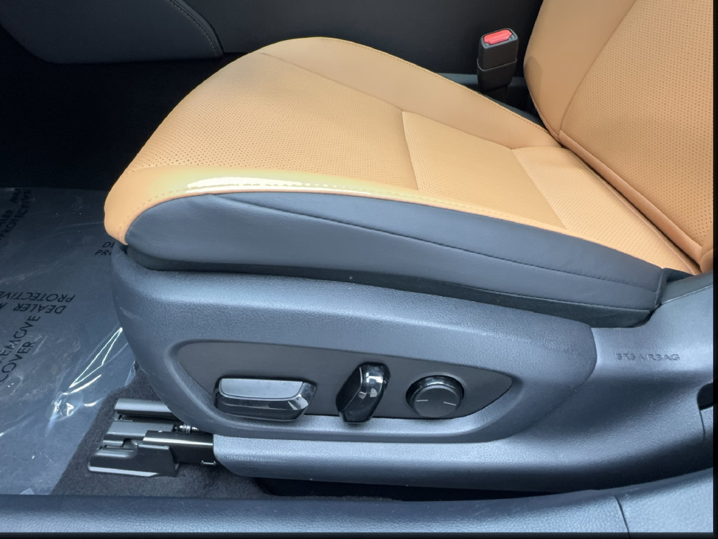 Used 2024 Lexus ES 350 w/ Accessory Package (Z1) FWD image 25