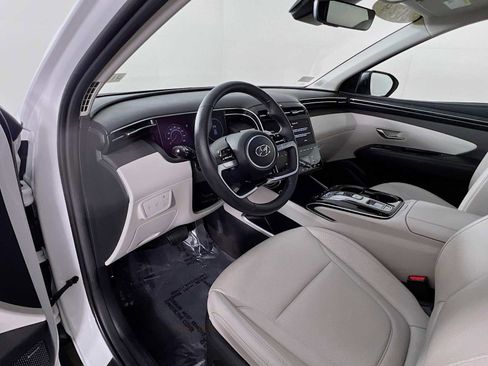 Certified 2024 Hyundai Tucson Limited AWD/4WD image 9