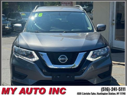 Used 2018 Nissan Rogue SV AWD/4WD image 3