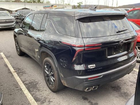 Used 2024 Chevrolet Traverse LS w/ Midnight/Sport Edition image 3