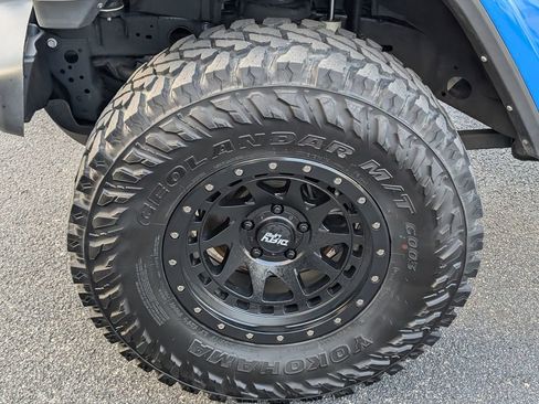 Used 2022 Jeep Gladiator Willys image 24