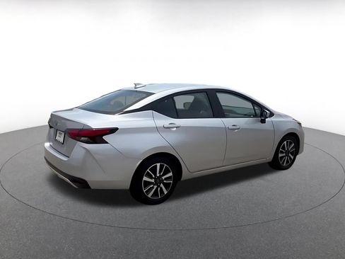 Used 2025 Nissan Versa SV FWD image 15