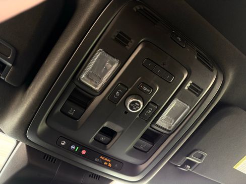 Used 2023 Cadillac Escalade ESV Sport AWD/4WD image 86