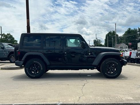 Used 2021 Jeep Wrangler Unlimited Sport AWD/4WD image 5
