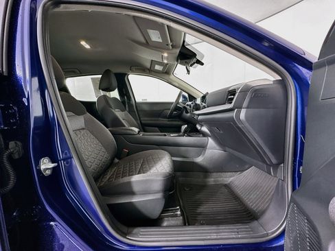 Used 2025 Nissan Kicks SV FWD image 30
