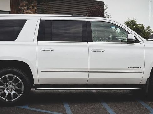 Used 2017 GMC Yukon XL Denali w/ Open Road Package AWD/4WD image 28