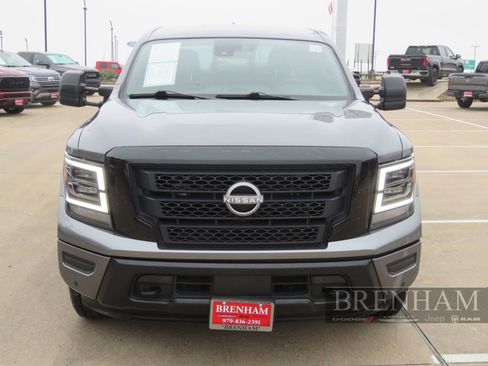 Used 2023 Nissan Titan SV w/ SV Convenience Package image 9