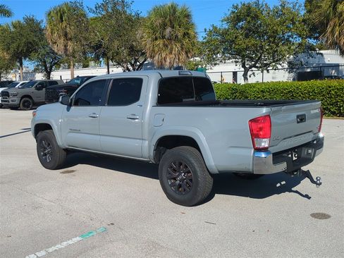 Used 2021 Toyota Tacoma SR image 8
