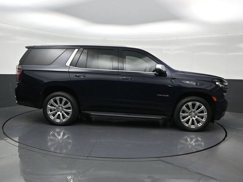 Used 2021 Chevrolet Tahoe Premier w/ Premium Package RWD image 7