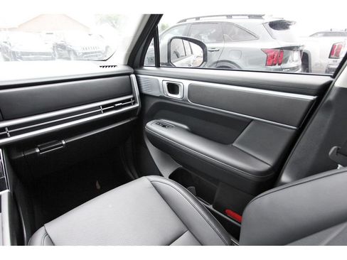 Used 2026 Hyundai Santa Fe SEL FWD image 11