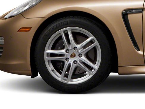 Used 2010 Porsche Panamera Turbo image 12