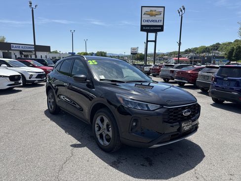 Used 2025 Ford Escape ST-Line Select AWD/4WD image 1