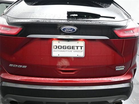 Used 2019 Ford Edge SEL w/ Equipment Group 201A image 16