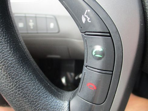 Used 2014 Hyundai Elantra SE w/ Option Group 02 FWD image 34