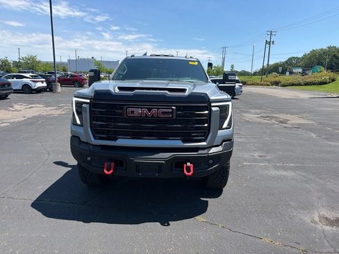 Used 2025 GMC Sierra 2500 AT4X w/ AT4X AEV Edition AWD/4WD image 11
