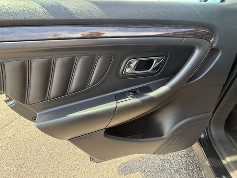 Used 2016 Ford Taurus Limited w/ Equipment Group 301A FWD image 21