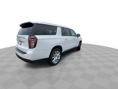 Certified 2023 Chevrolet Suburban High Country w/ Advanced Technology Package AWD/4WD image 8