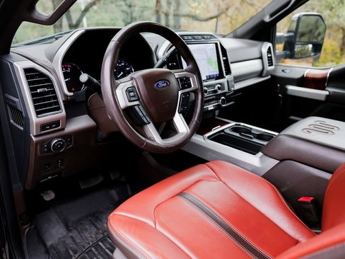 Used 2022 Ford F250 King Ranch w/ King Ranch Ultimate Package image 4