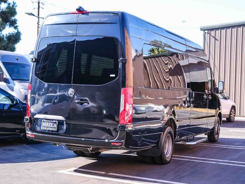 Used 2020 Mercedes-Benz Sprinter 3500 w/ Windows All Around Package image 7