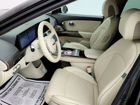 Used 2023 Genesis GV60 Advanced AWD/4WD image 21