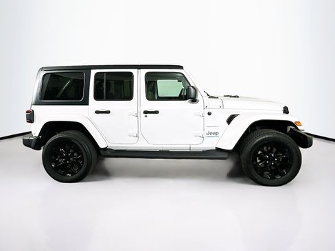Used 2023 Jeep Wrangler Unlimited Sahara w/ Cold Weather Group AWD/4WD image 10
